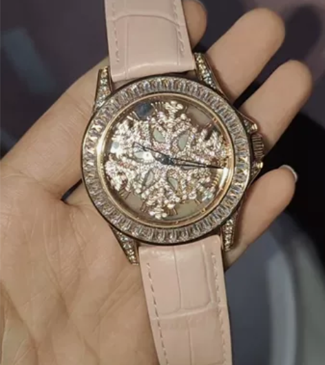 Davena手表 前男友送的手表 粉色雪花...
