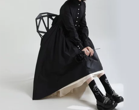 赫本风不规则法式连衣裙女2023年秋季新款...