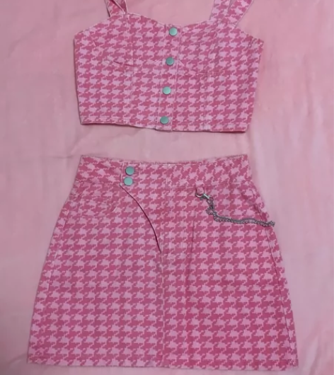 短裙套装 全新 没穿过没洗过 一直闲置 粉...