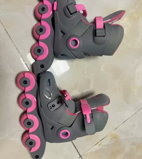 小米旗下小寻旱冰鞋，26-29尺码，可以调...