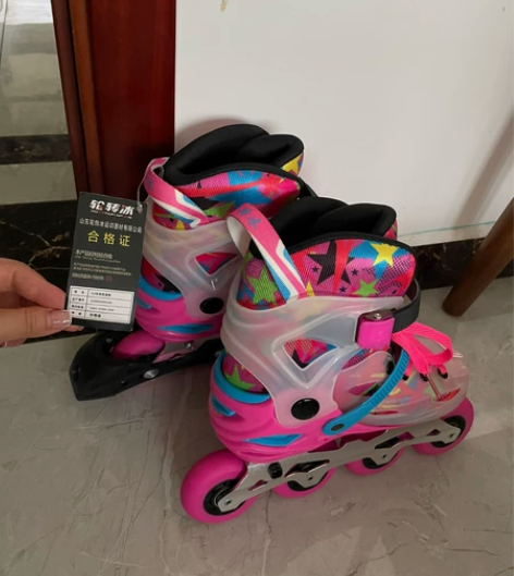 铁骑轮滑鞋带标960入的，在幼儿园穿了四次...