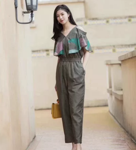 度假风连体衣裤,200购入,仅穿过一次 ...