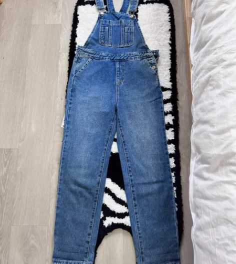 UR 牛仔背带裤 S码 腰围70左右 包邮...