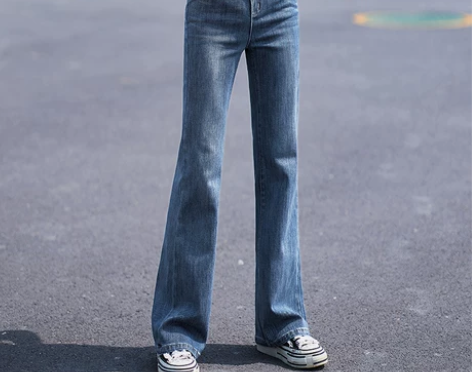 直筒牛仔裤女春秋2022年新款高腰加绒微喇...