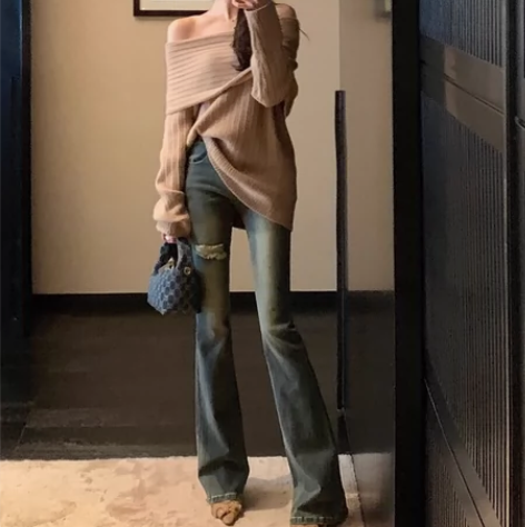 何晨曦复古蓝色破洞微喇牛仔裤2023春秋新...