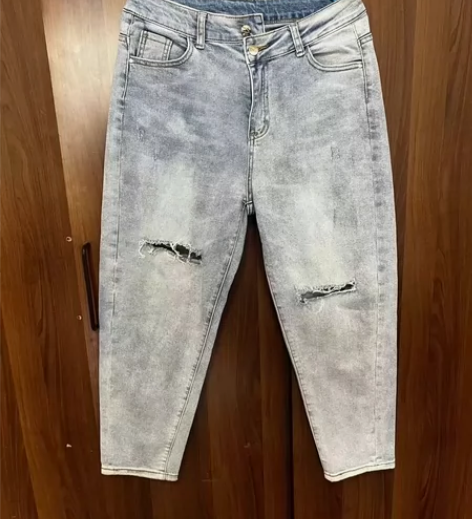 女裤29码 休闲破洞牛仔裤有弹力腰围二尺四...