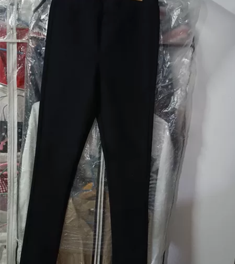 高弹铅笔裤，腰围62，裤长83，全新无吊牌...
