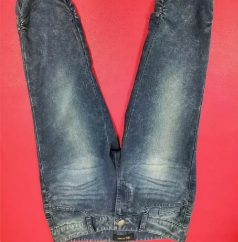 便宜卖!韩国品牌Si七分弹力牛仔裤,七分女...