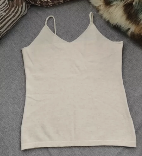 羊绒吊带背心，衣服全新，平铺胸围100CM...