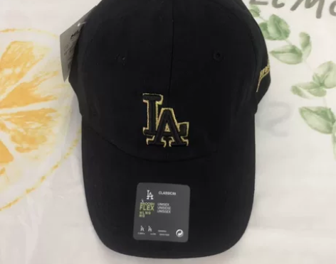 全新MLB棒球帽，黑色la小标，搁家里很久...