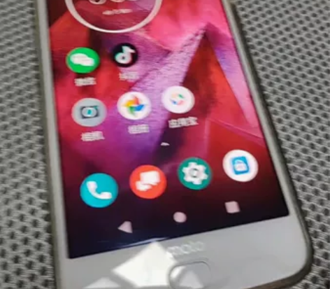 高通骁龙835处理器4+64内存摩托罗拉手...