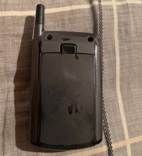 诺基亚手机一台呼叫机一台怀旧,用过的都40...