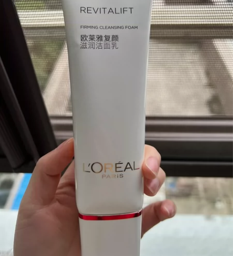 欧莱雅复颜氨基酸洗面奶洁面乳，随缘出 感兴...