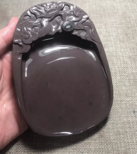 材质：端砚100%宋坑，90年代夔龙砚 石...