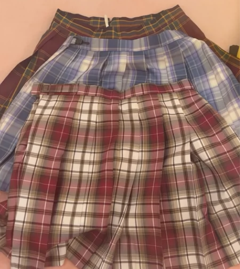 三条jk 群打包，不包邮，带小物，正品，可...