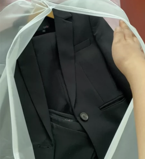 offiy整套西装 几乎全新 只是试穿过 ...