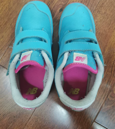 NB女童运动鞋 NEW BALANCE纽巴...