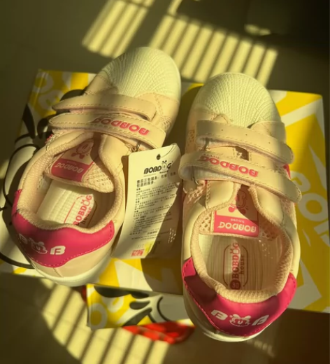 29码巴布豆女童夏季板鞋，时尚透气轻盈，全...