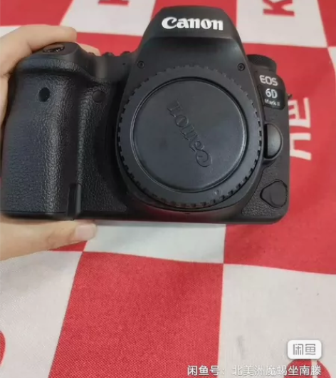 佳能6D2身 成色非常新 没有包装 原电原...