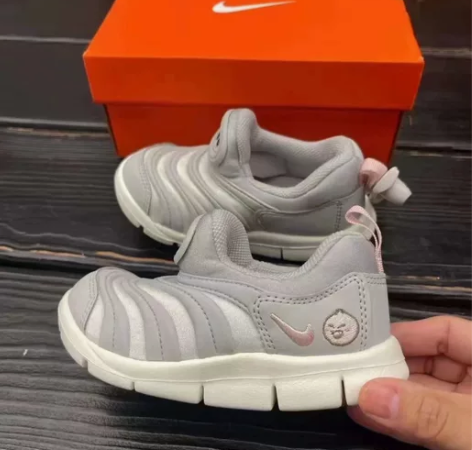 Nike新配色女款刺绣毛毛虫，只剩8C 感...