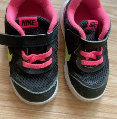 耐克8C，售出不退不换！ 感兴趣的话点“我...