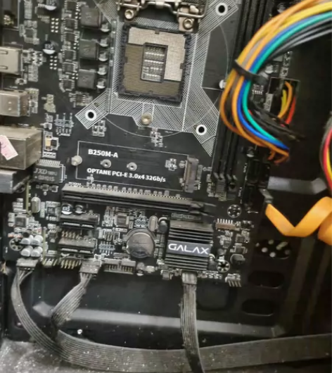 影驰b250m，拆不明白，练杂牌机箱一起出...