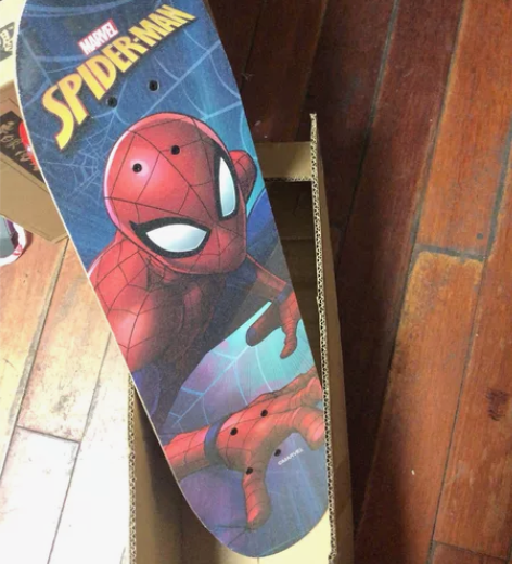 迪士尼滑板 ，全新未使用过 售出不退不换，...