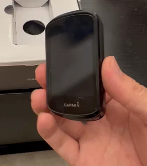 佳明830使用极少，箱说全。 橙色非常非常...