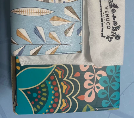 VENUCO女士短钱包 蓝色 全新 带防尘...