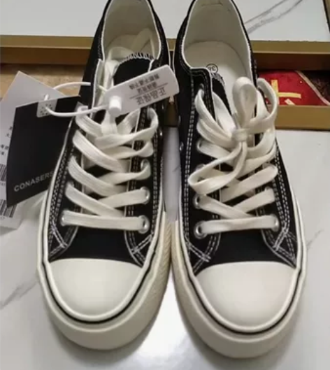 全新！！！不是二手穿过的，不要乱砍，我穿小...