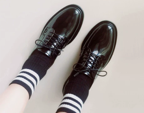 幂幂刘雯热巴同款布洛克英伦风女鞋平底中粗跟...