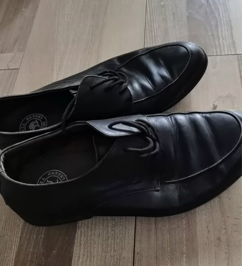 骆驼休闲鞋，37码，25元。不偏远包邮。 ...