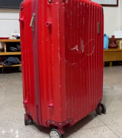 闲置行李箱拉杆箱行李箱26寸。结婚时买的2...