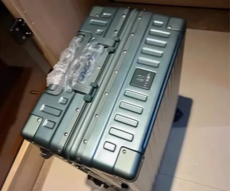 漫游铝框款行李箱万向轮皮箱拉杆箱旅行箱20...