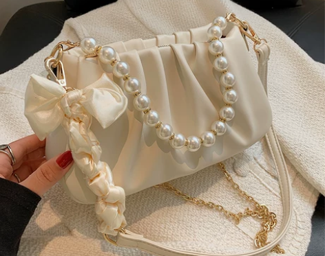 潮珍珠链条包网红单肩斜挎褶皱云朵包 感兴趣...