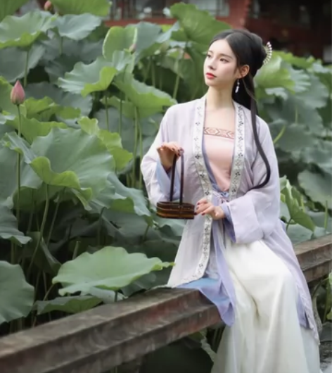 出一套司南阁原创【行香子】宋制汉服女款长衫...