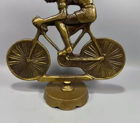 欧美骑行者摆件，自行车骑行赛纪念铜像。 材...