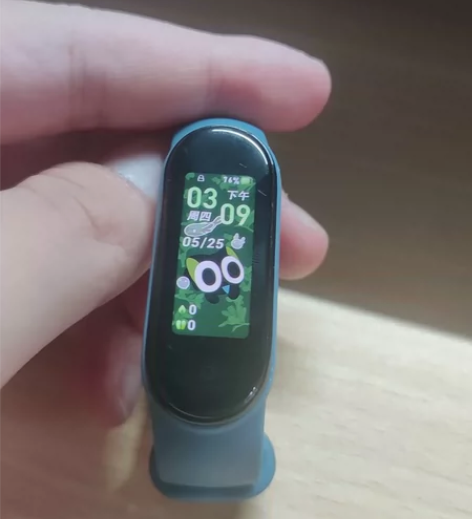 小米手环5普通版 有明显划痕其他一切正常有...