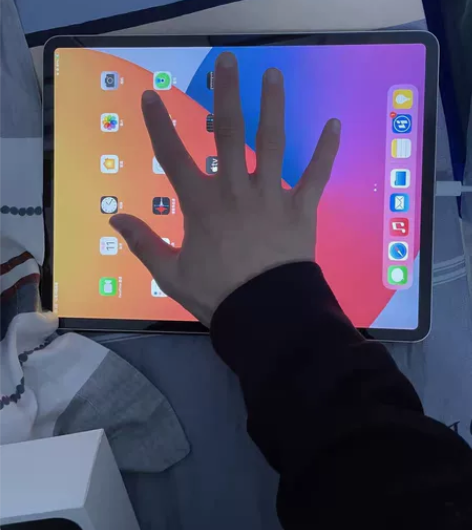 高中生画画上岸了，闲置出iPad2021款...