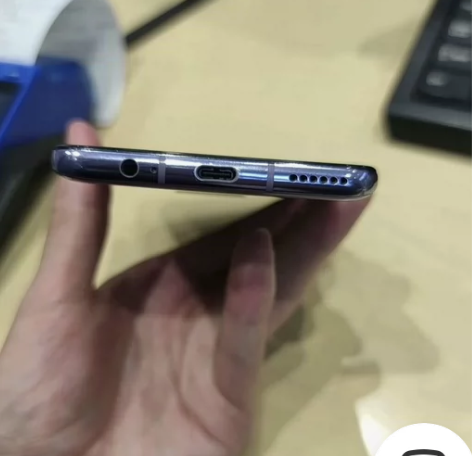 华为Mate30，5G  4G  8+12...