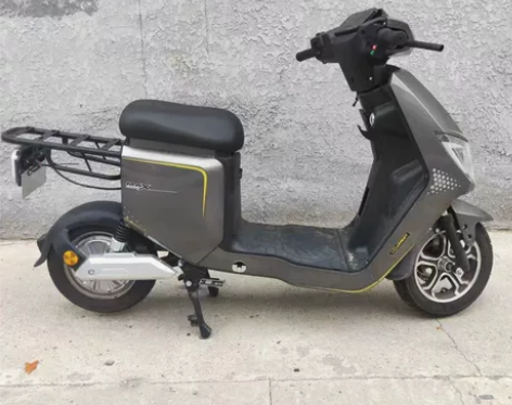 车架子、48V72v可以来回切换，带牌有证...