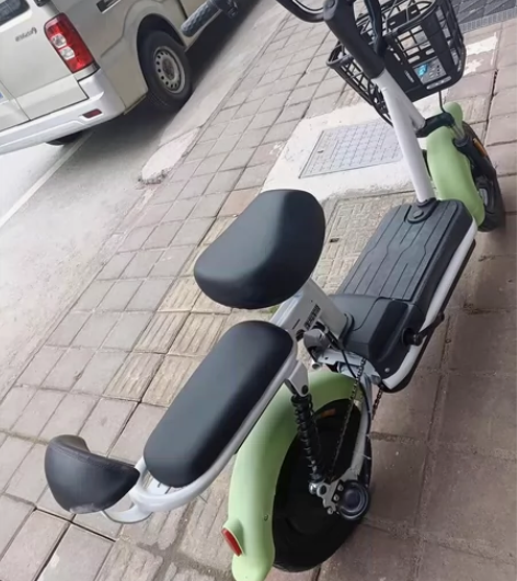 电动自行车男女生士电动车   接孩子很方便...