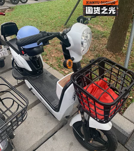 搬家楼下有班车，不用骑车了，所以转卖，刚买...