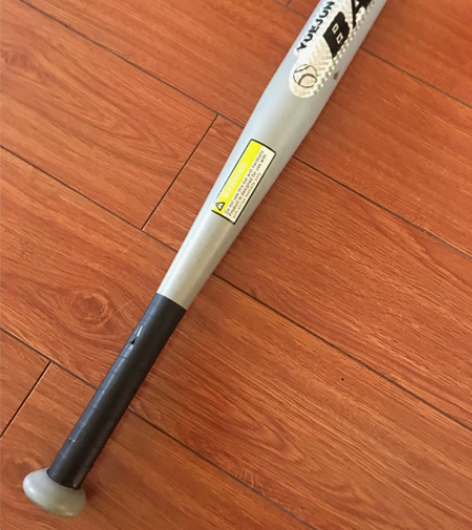 体育器材（棒球棍）。 感兴趣的话点“我想要...