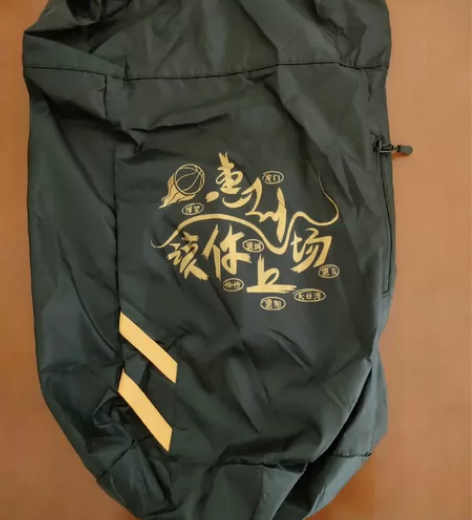 篮球包 感兴趣的话点“我想要”和我私聊吧～...