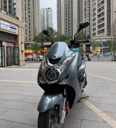 出一台16年台湾产的雅马哈smax155 ...