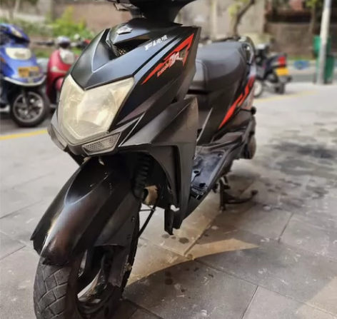 坤豪牌踏板车 电喷 安全行驶一万多公里 动...