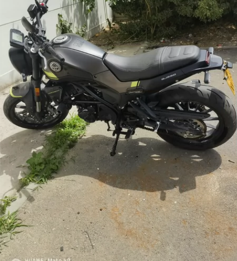 出个人一手户,21款贝纳利龙卷风302R,...