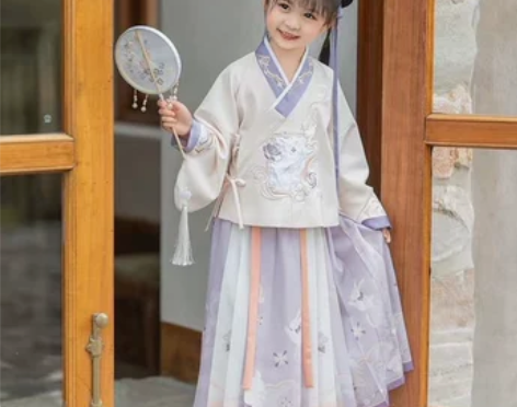 儿童汉服儿童古装古代旅游出行露营古镇江南公...