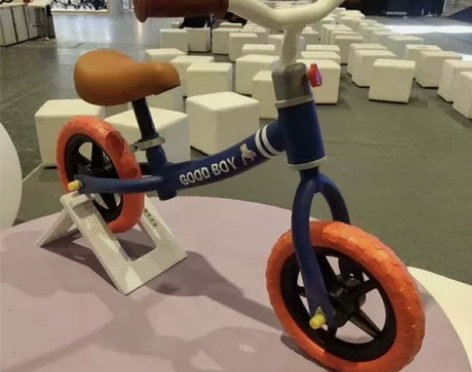 母婴店倒闭，处理15个儿童平衡车溜溜车无脚...